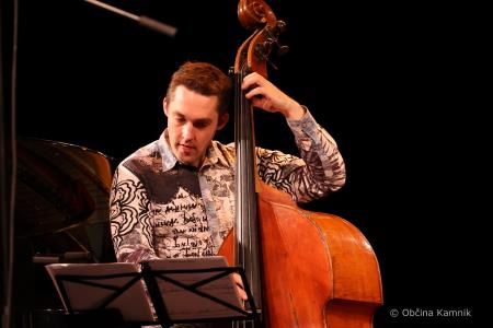 Jazz koncert Gregor Ftičar Black Smoke Quartet ob 25-letnici pobratenja Občine Kamnik in Trofaiach (8)